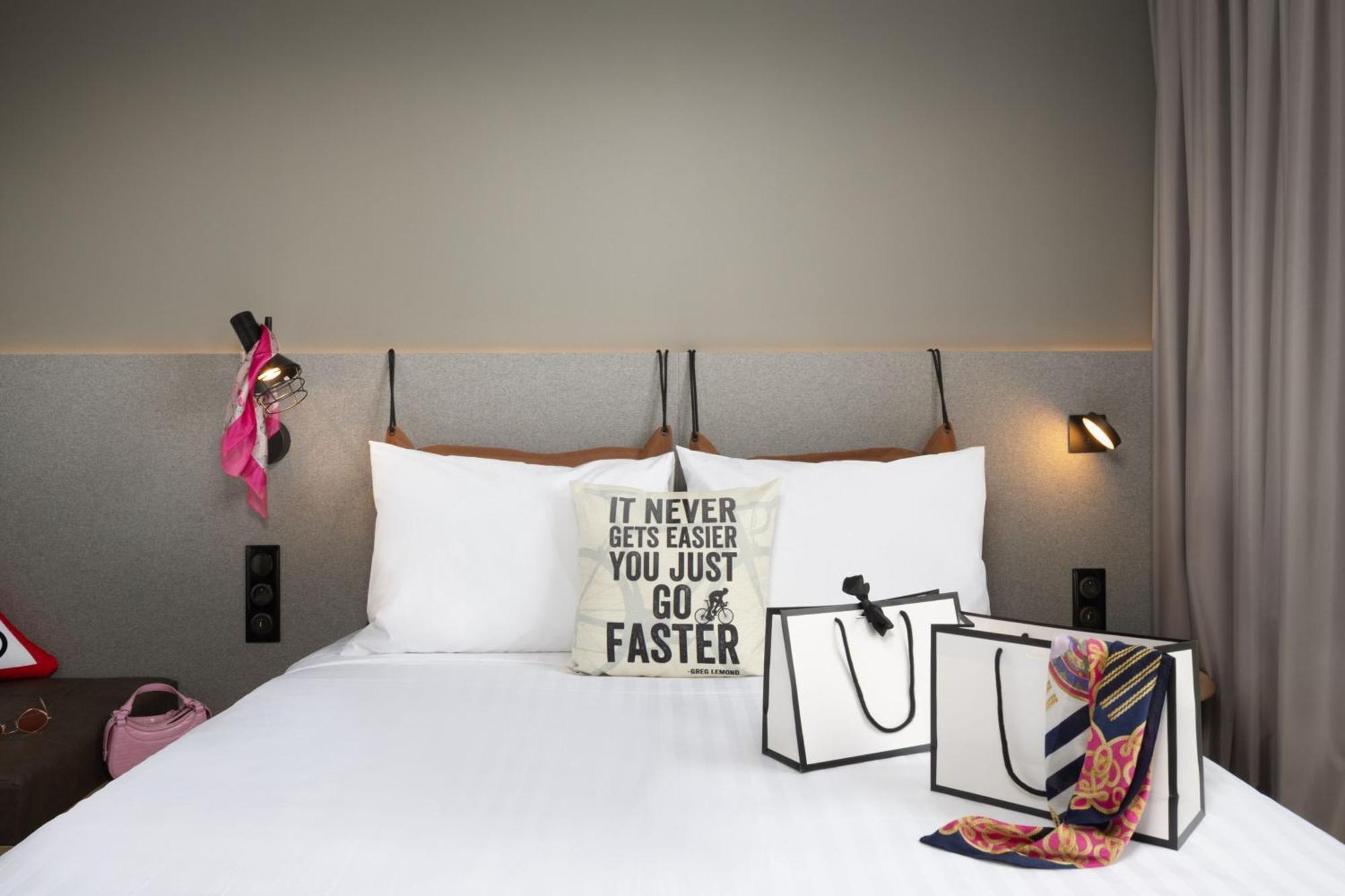 Moxy Paris Clamart Exterior photo