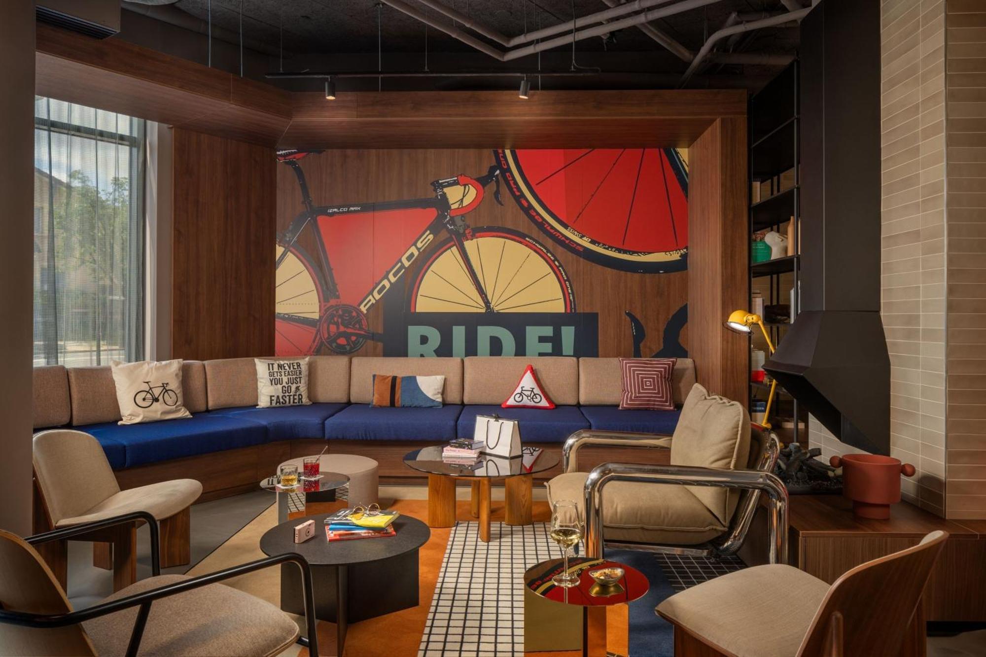 Moxy Paris Clamart Exterior photo