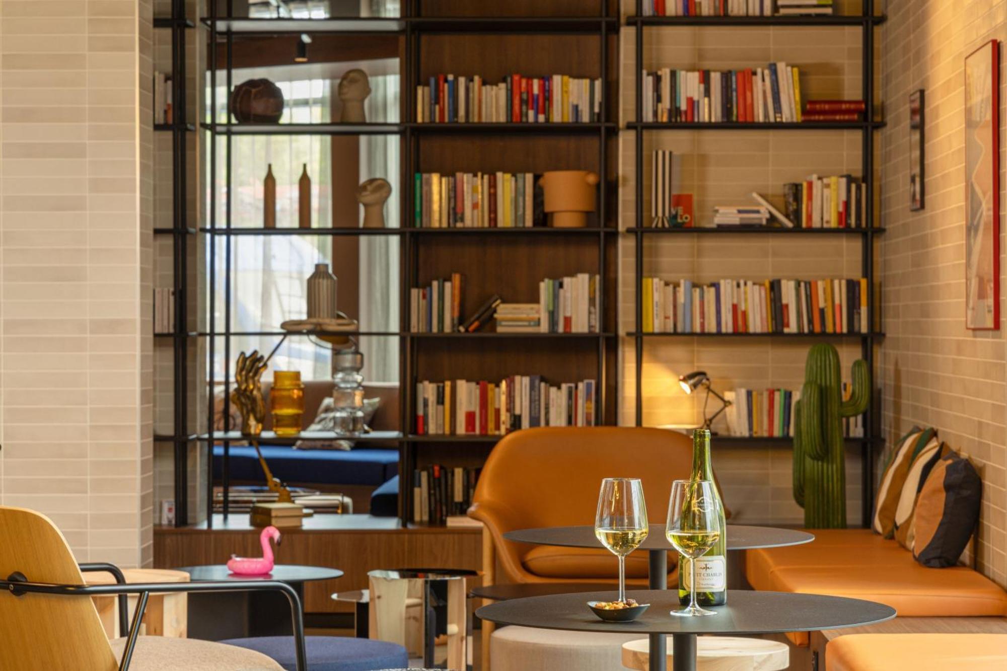 Moxy Paris Clamart Exterior photo
