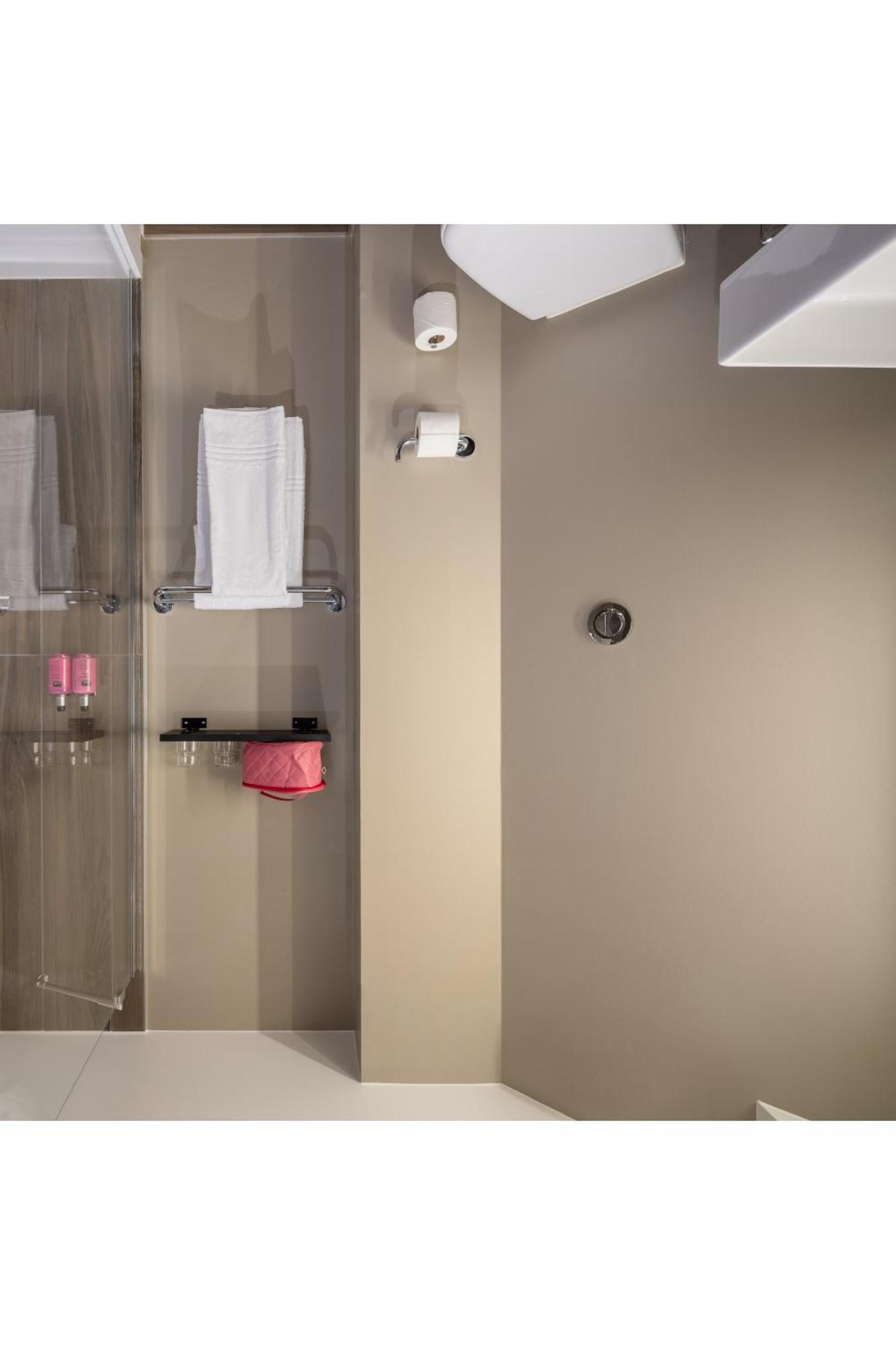 Moxy Paris Clamart Exterior photo